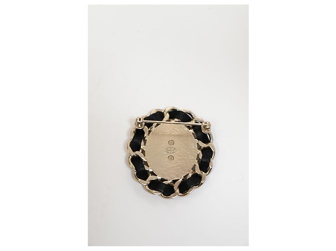 Timeless Chanel Chain CC Brosche aus schwarzem Lammleder - Ansicht 11