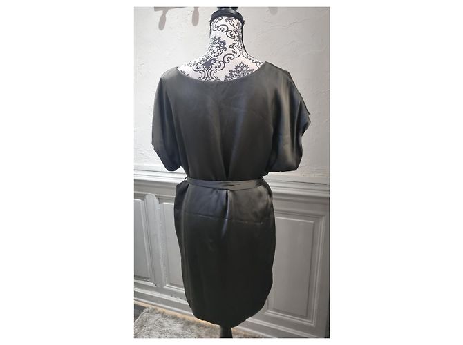 Tara Jarmon Satin Kleid Khaki mit Gürtel - Ansicht 4