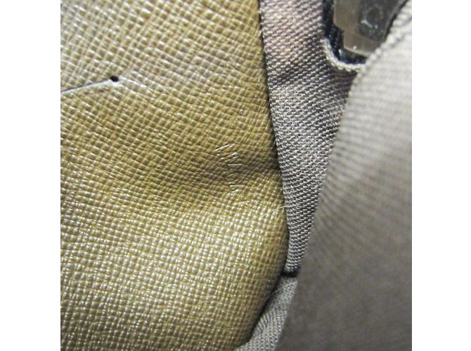 Borsa a mano da uomo Louis Vuitton Taiga Pavel M31148 Marrone - vista 11