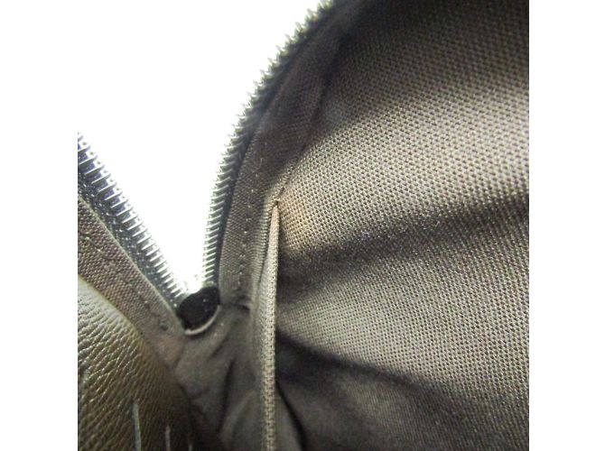 Borsa a mano da uomo Louis Vuitton Taiga Pavel M31148 Marrone - vista 9