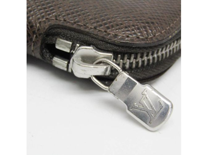 Organizer Organizzatore per valigia da viaggio Louis Vuitton Taiga Marrone - vista 6