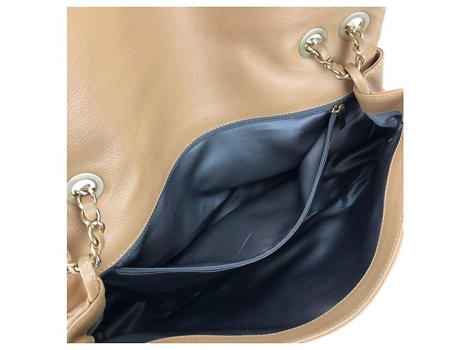 Sac à main en cuir beige Chanel - vue 6