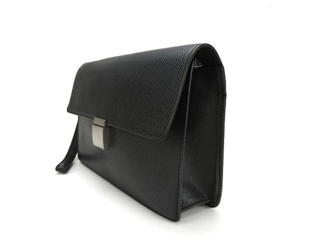 Borsa a spalla in pelle Taiga Louis Vuitton Grigio - vista 2