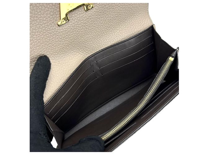 Capucines Cartera larga Louis Vuitton en cuero Galle - vista 3