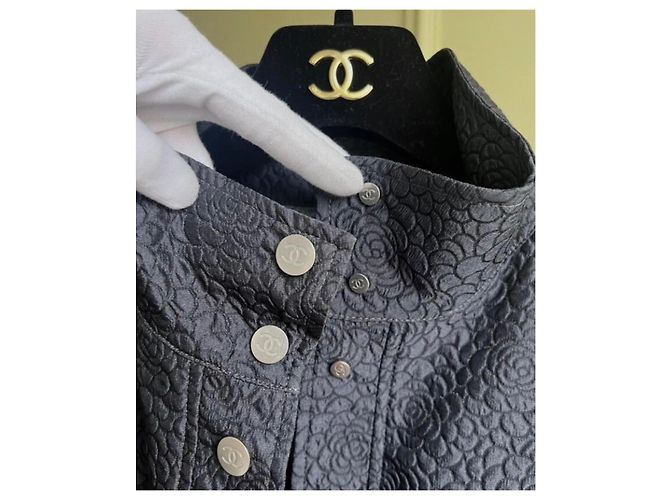 Chanel Ikonischer Cocoon-Mantel mit Kamelienschnitt - Ansicht 5