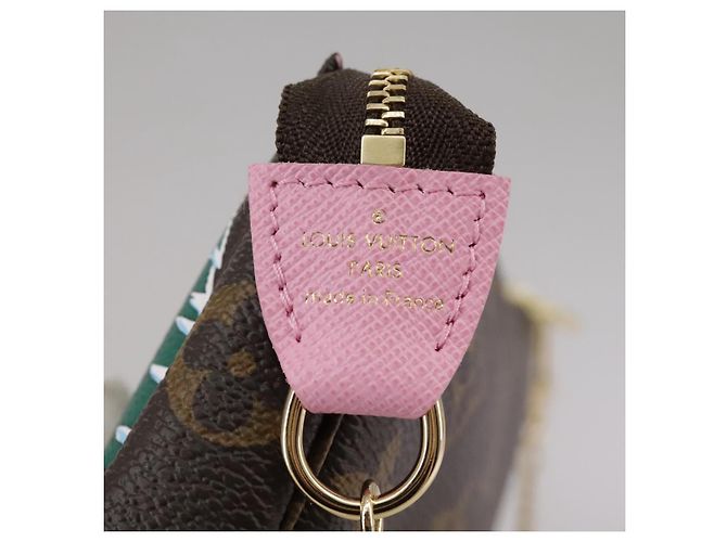 LOUIS VUITTON Monogram Vivienne Mini Pochette Accessoires M82623 LV Auth 111162A Monogramma - vista 19