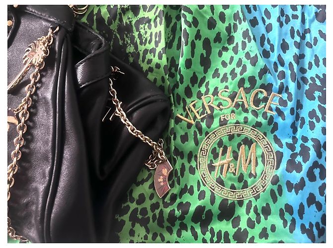 Pochette Versace For H&M in pelle nera con catene dorate Nero - vista 14
