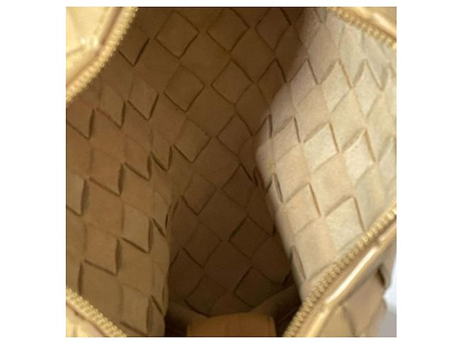 Bottega Veneta Mini Intrecciato Loop Sac à Bandoulière en Cuir d'Agneau Jaune - vue 7