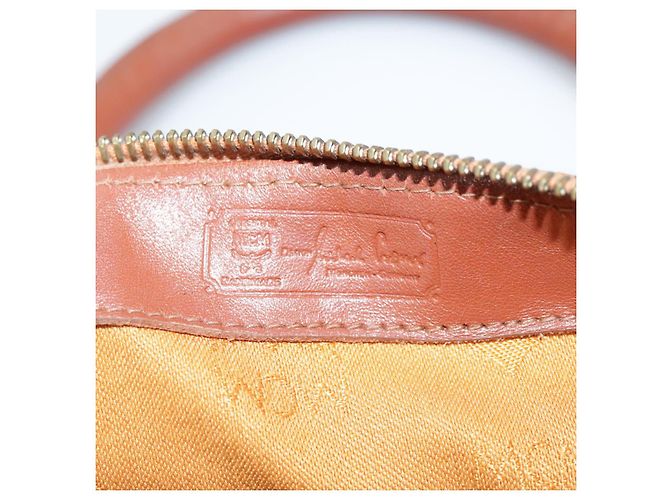 MCM Vicetos Logogram Mini Boston Bag in pelle PVC 2 vie marrone oro Auth ki5381 D'oro - vista 22