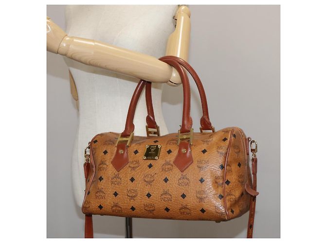 MCM Vicetos Logogram Mini Boston Bag in pelle PVC 2 vie marrone oro Auth ki5381 D'oro - vista 23
