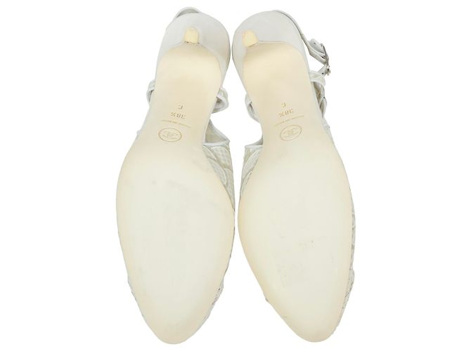 2.55 Sandali slingback Chanel in tweed bianco con punta in rete floreale Crudo - vista 6