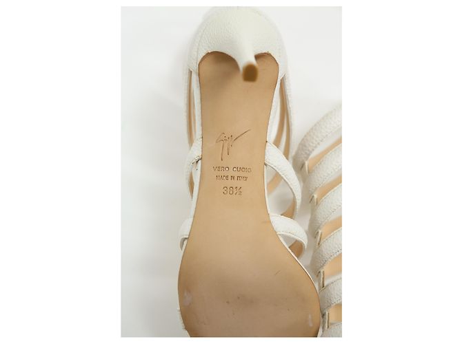 Sandali caged con cinturini Giuseppe Zanotti in pelle bianca Bianco Crudo - vista 14