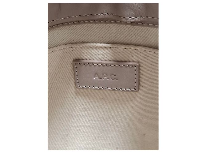 Apc Bolsa Ashley A.P.C. em couro bege - vista 14