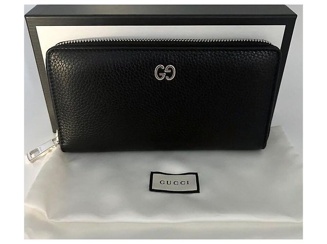 Gucci Black Grained Leather Wallet with Silver GG Initials - view 3