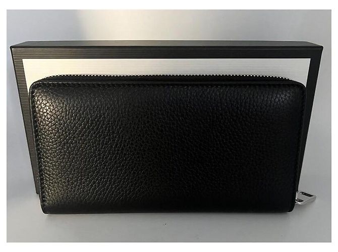 Gucci Black Grained Leather Wallet with Silver GG Initials - view 4