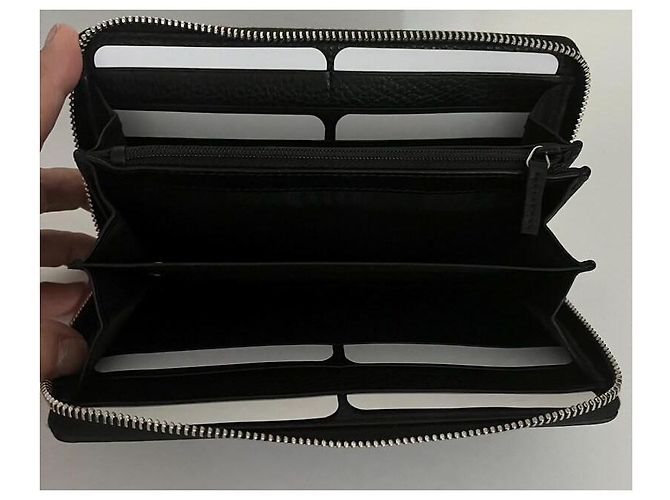 Gucci Black Grained Leather Wallet with Silver GG Initials - view 7