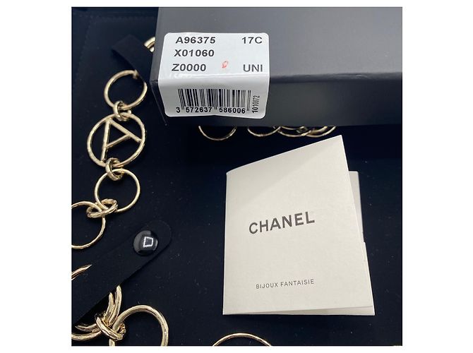 Übergroße goldene CC-Halskette oder Gürtel von Chanel Letters 17C Paris-Cuba Runway Gold hardware - Ansicht 4