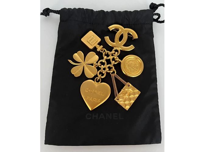 Chanel CC Brosche vergoldet mit Anhängern Golden - Ansicht 2