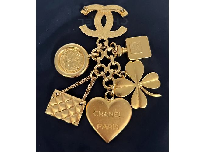Chanel CC Brosche vergoldet mit Anhängern Golden - Ansicht 6
