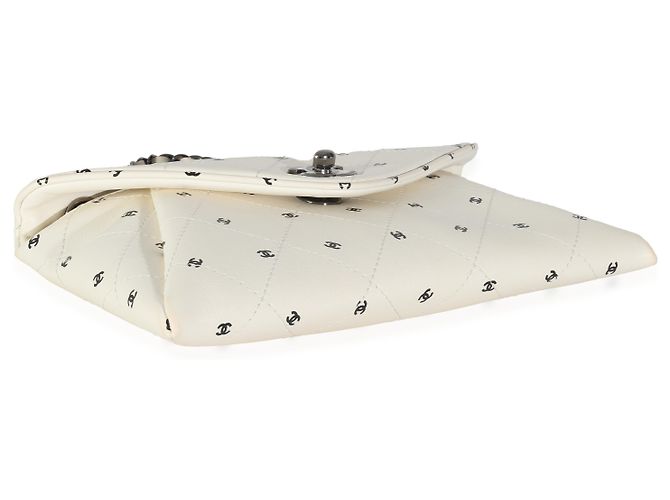 Clutch busta in pelle di agnello bianco Chanel con logo CC e catena Nero - vista 6
