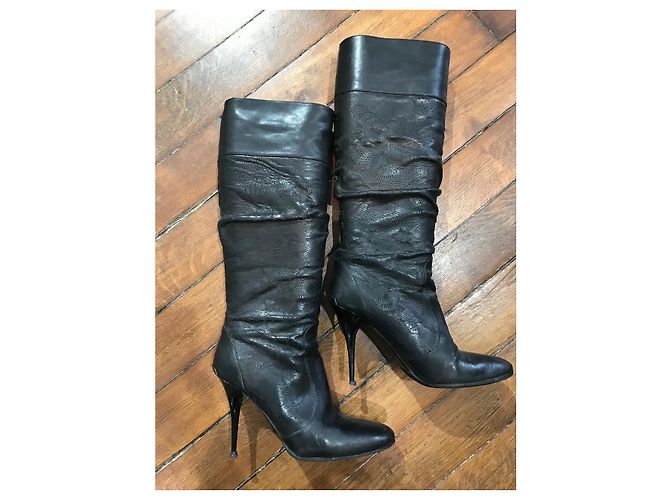 Botas BURBERRY T.EU 40 Couro Preto - vista 3