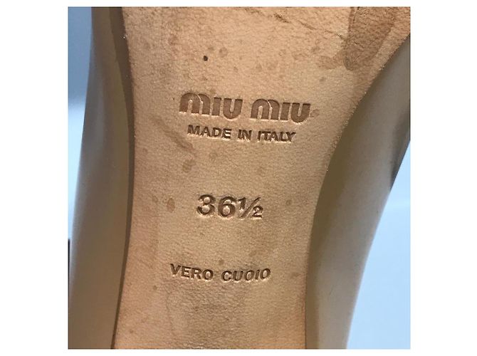 Tacones MIU MIU T.EU 36.5 Cuero patentado Beige - vista 8