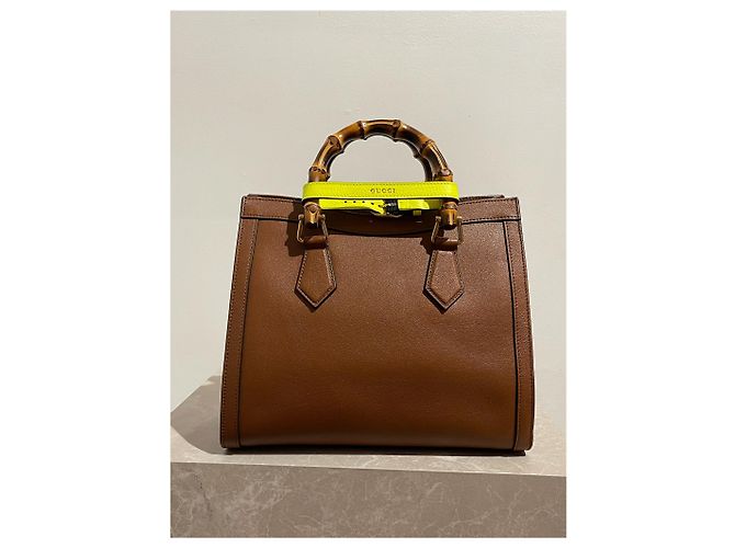 Bolsos GUCCI T. Cuero Camello - vista 3
