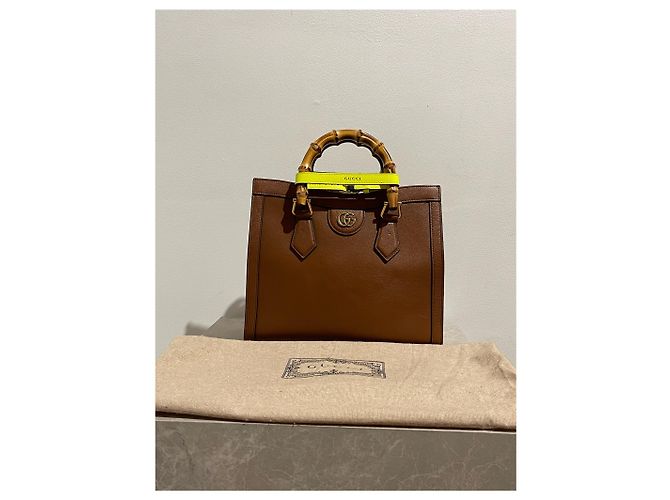 Bolsos GUCCI T. Cuero Camello - vista 6