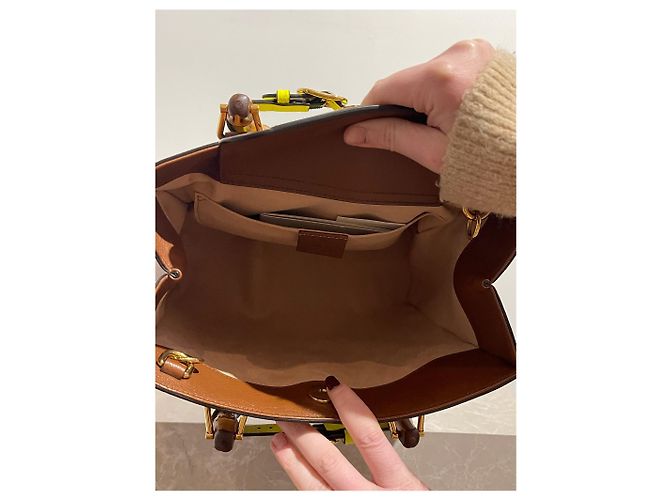 Bolsos GUCCI T. Cuero Camello - vista 8