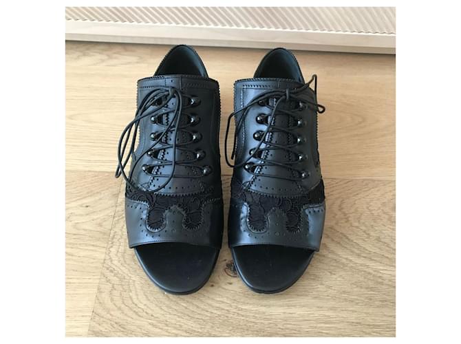 GIVENCHY Mules & clogs T.EU 36 Leather Black - view 3