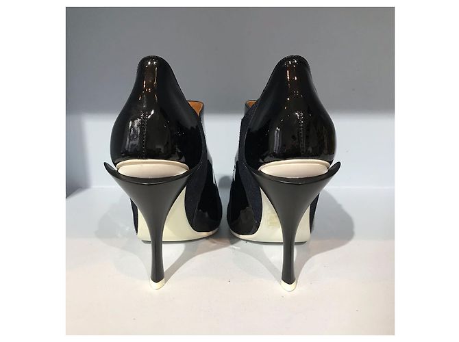 Botines FENDI T.EU 37 de cuero charolado Negro - vista 4