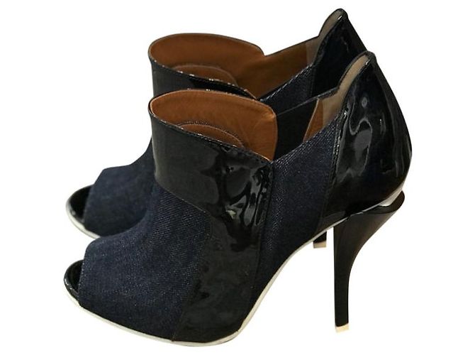 Botines FENDI T.EU 37 de cuero charolado Negro - vista 7