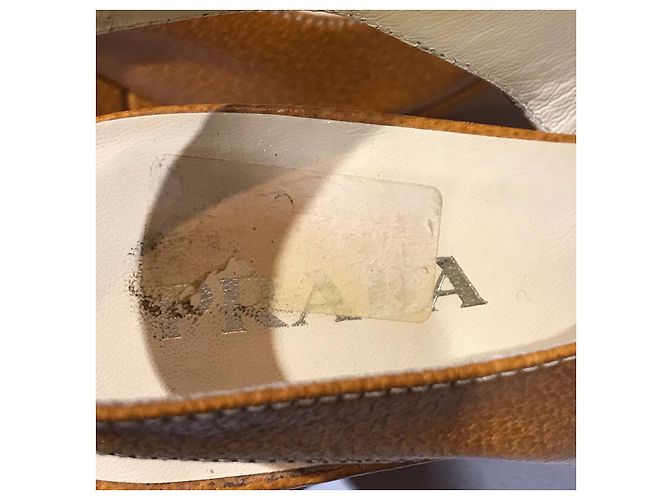 Tacones PRADA T.EU 37 Cuero Camello - vista 6