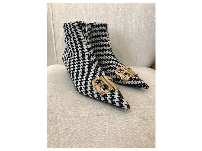 Stivaletti BALENCIAGA T.EU 37 Tessuto Nero - vista 5
