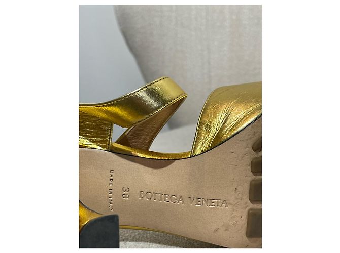 Sandali BOTTEGA VENETA T.EU 38 Pelle D'oro - vista 7