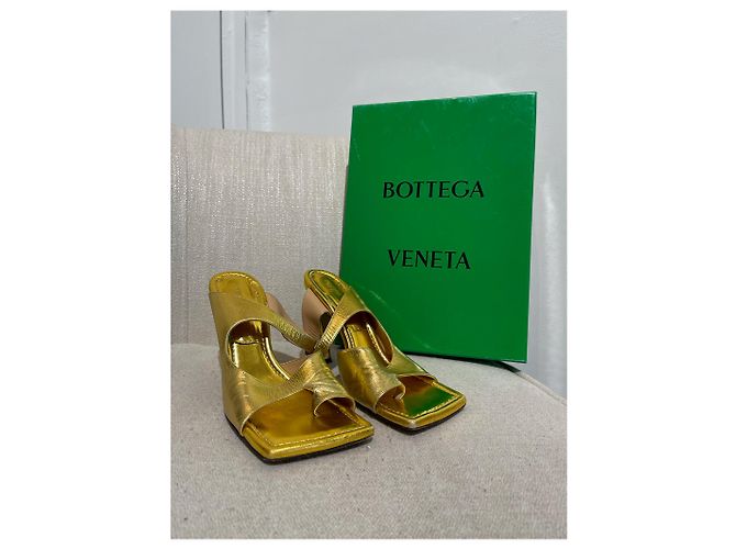 Sandali BOTTEGA VENETA T.EU 38 Pelle D'oro - vista 9