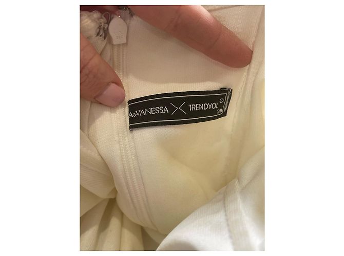 Autre Marque RAISA VANESSA Kleid T.FR 38 Synthetisch Weiß - Ansicht 10