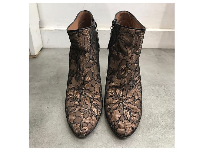 Alaïa Botines ALAIA T.EU 37.5 Cuero Negro - vista 3