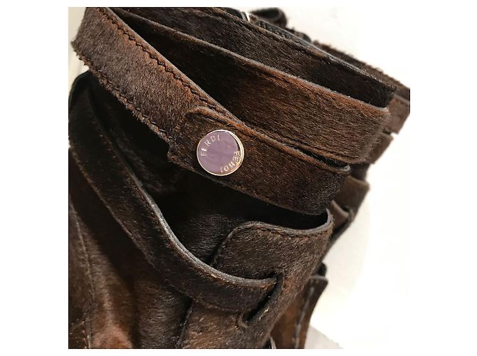 FENDI Botas de tobillo T.EU 39 Cuero de ternera estilo pony Castaño - vista 3