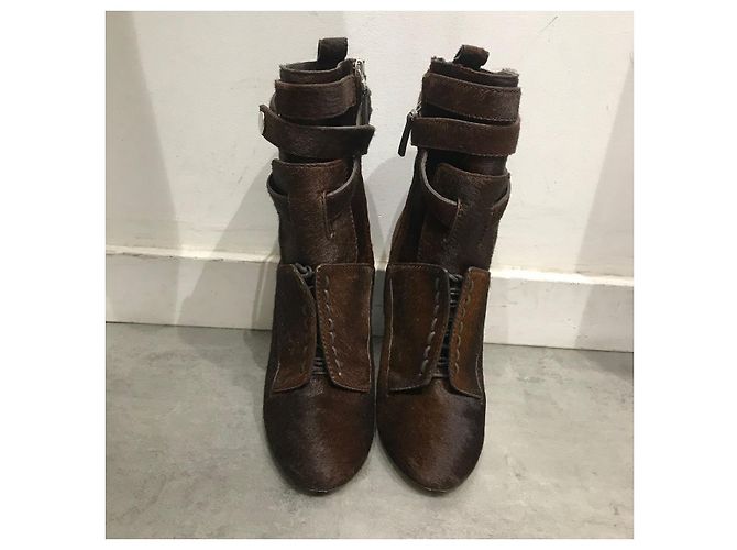 FENDI Botas de tobillo T.EU 39 Cuero de ternera estilo pony Castaño - vista 4