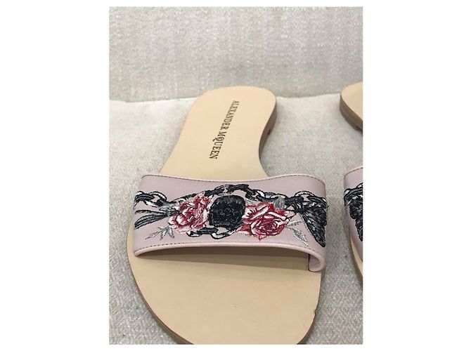ALEXANDER MCQUEEN Mules e zoccoli T.EU 38.5 Pelle Rosa - vista 3