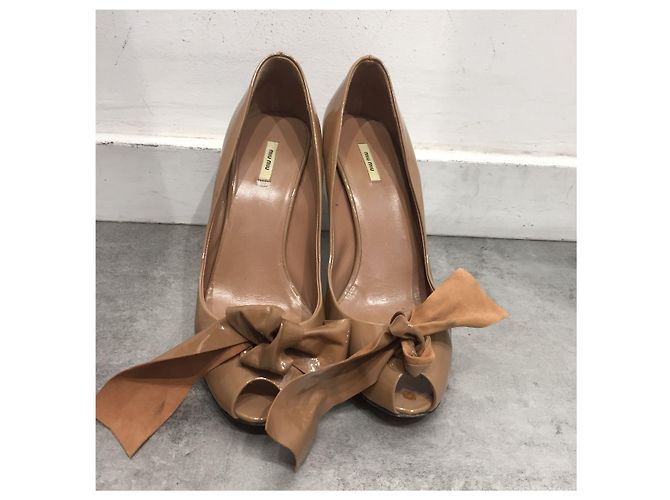 MIU MIU Absätze T.EU 38 Lackleder Beige - Ansicht 2