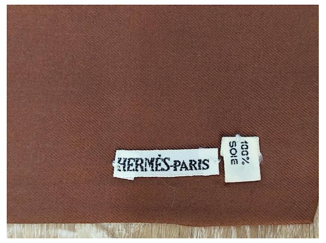 Sciarpa in seta Hermès Grande Tenue Marrone - vista 4