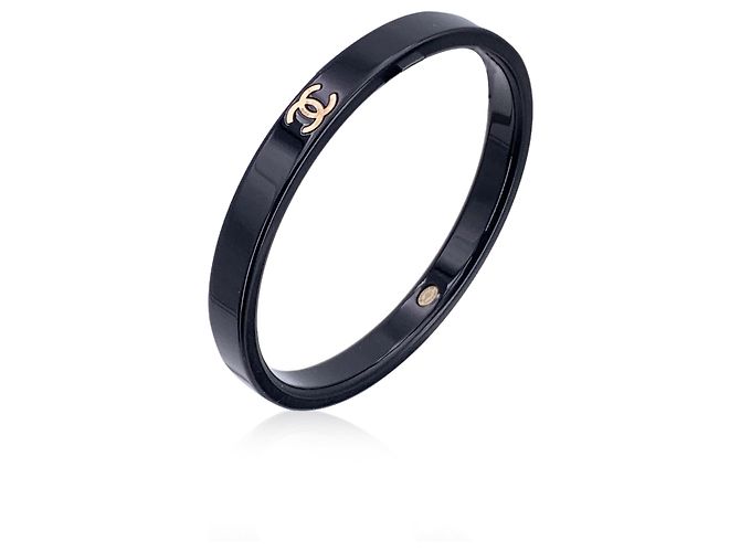 Timeless Chanel Bracciale a bangle in resina nera con logo CC Nero - vista 3