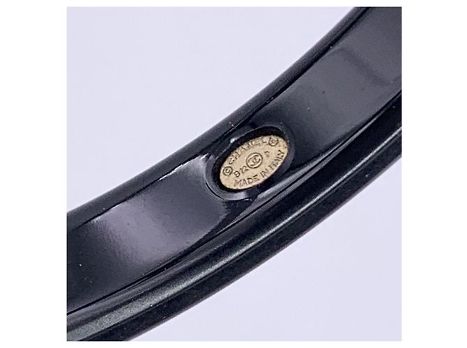 Timeless Chanel Bracciale a bangle in resina nera con logo CC Nero - vista 4