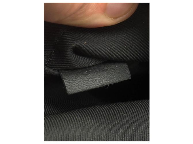 Louis Vuitton Avenue Sling in pelle nera Nero - vista 10