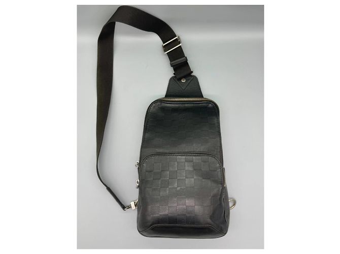 Louis Vuitton Avenue Sling in pelle nera Nero - vista 2