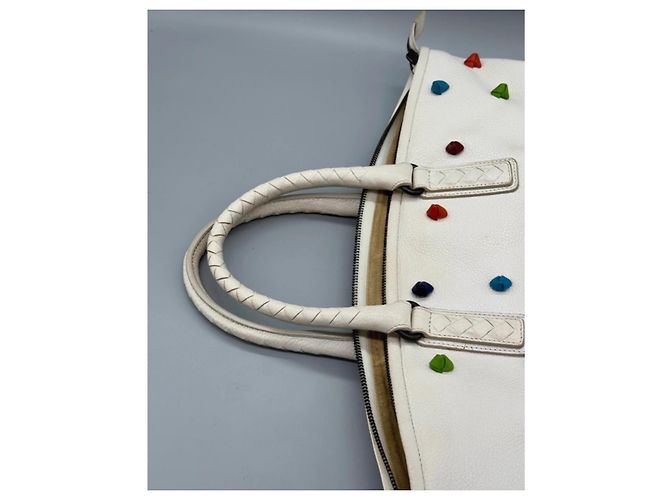 Knot Bottega Veneta Bolsa de bolinhas com nó em couro de bezerro granulado Branco - vista 11