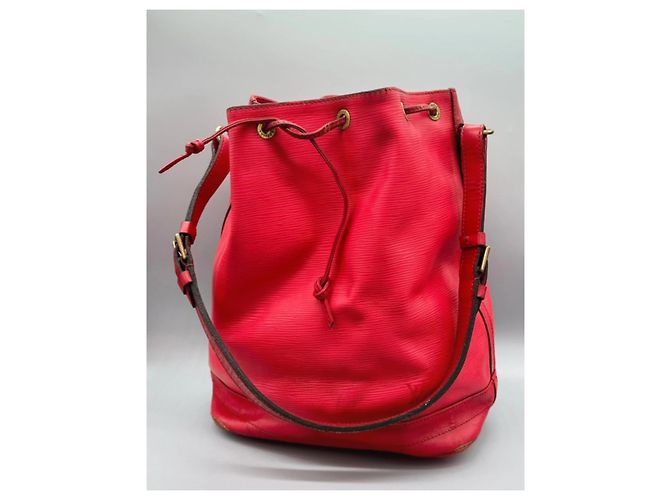 Borsa Louis Vuitton Noe Rossa in Pelle Rosso - vista 2