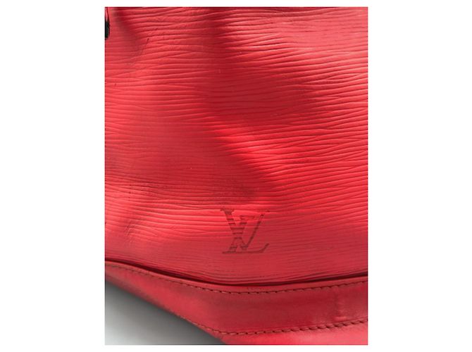 Borsa Louis Vuitton Noe Rossa in Pelle Rosso - vista 7